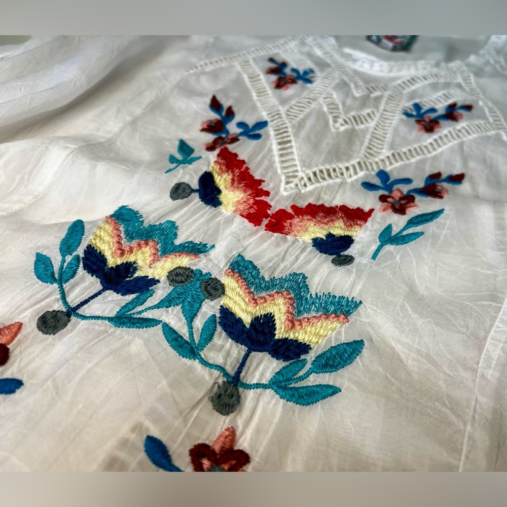 JOHNNY WAS Floral Embroidered Cupra Rayon Swing Top Blouse Tunic White Sz S Boho - Picture 5 of 13